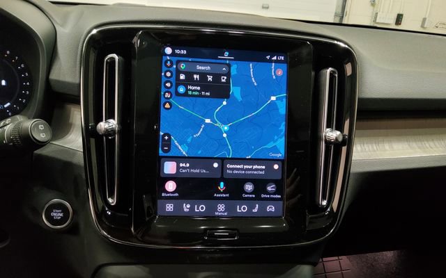 Used 2024 Volvo XC40 B5 Plus w/ Protection Package Premier AWD/4WD image 29