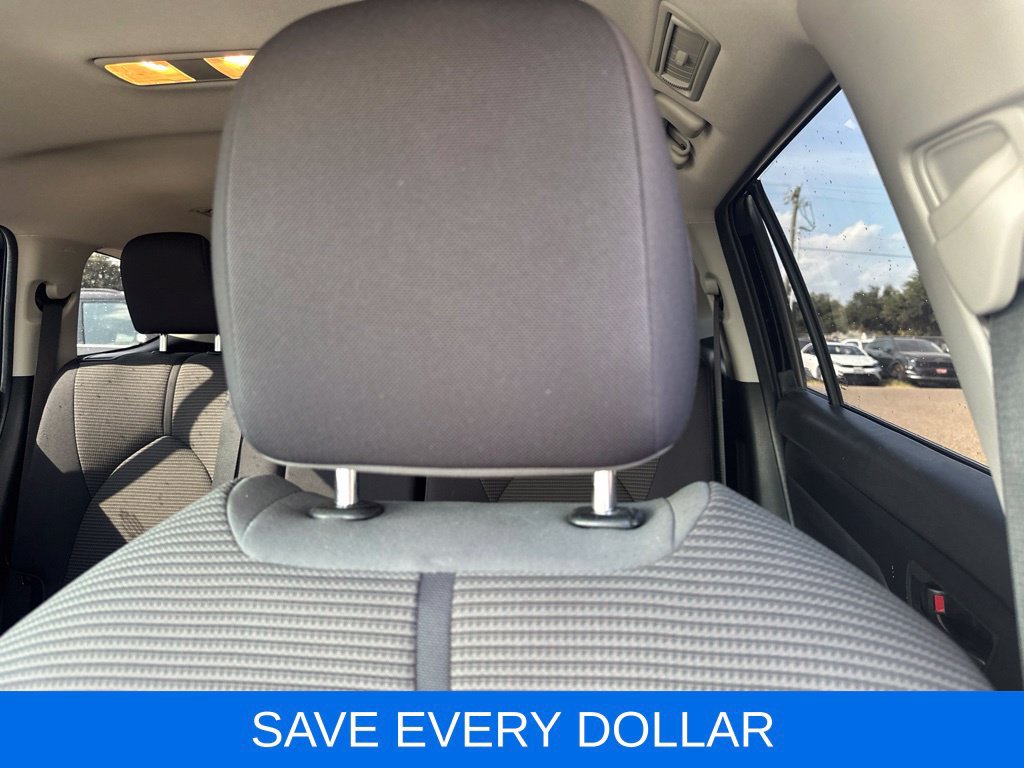 Used 2023 Toyota Highlander L FWD image 11