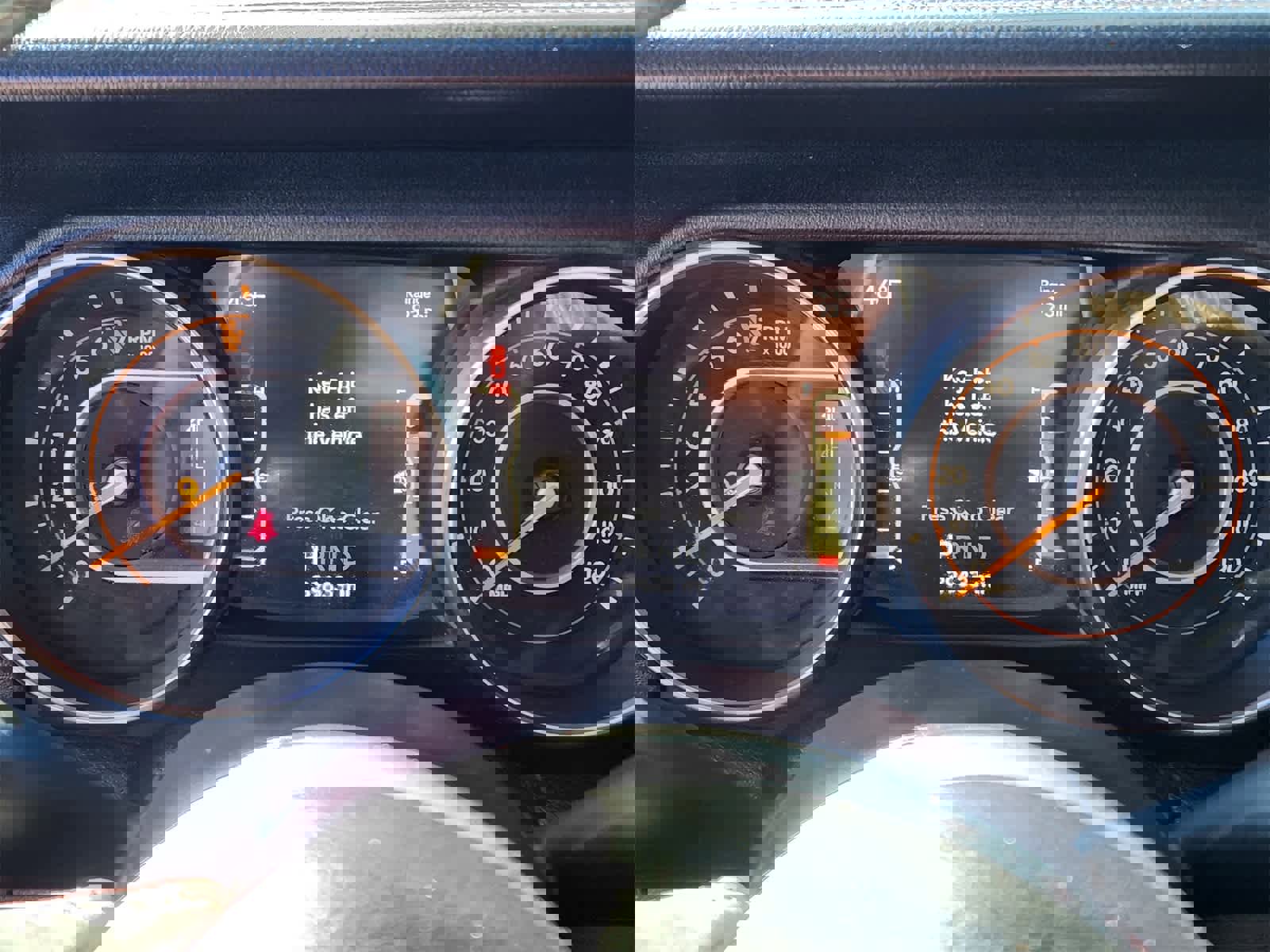 Used 2020 Jeep Gladiator Overland image 17