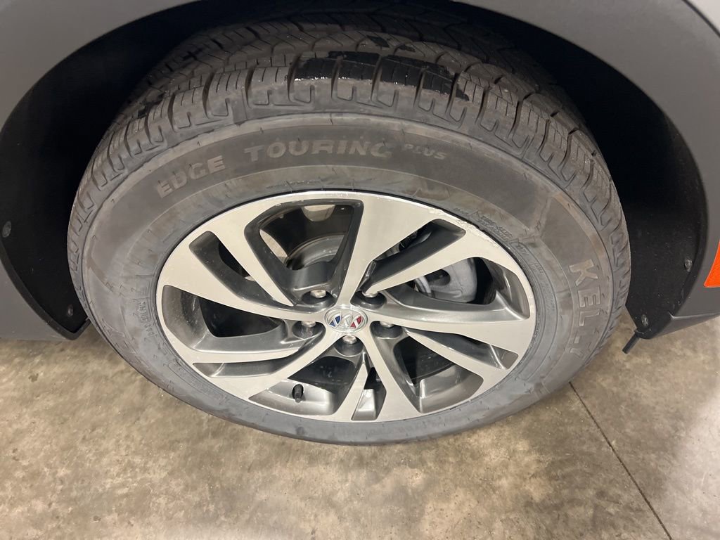 Certified 2022 Buick Envision Essence w/ Safety Package image 19