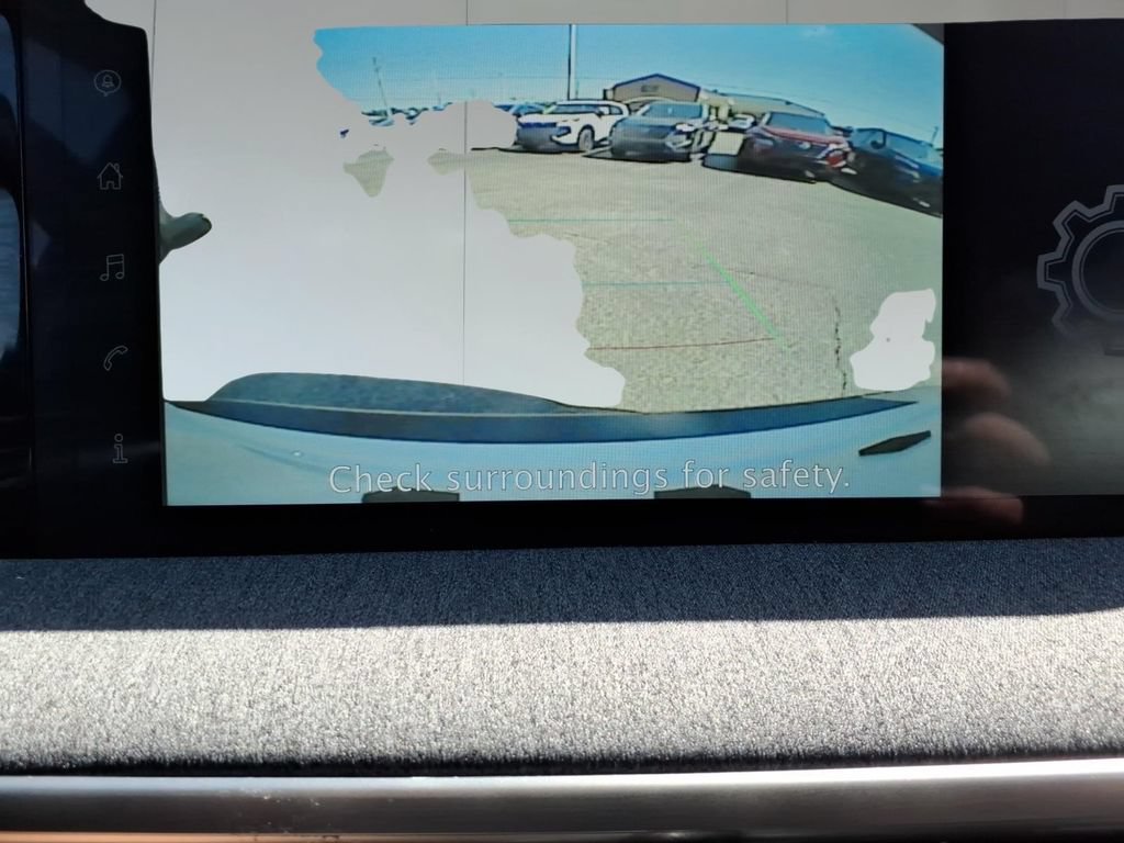 Used 2025 Nissan Kicks SV AWD/4WD image 26