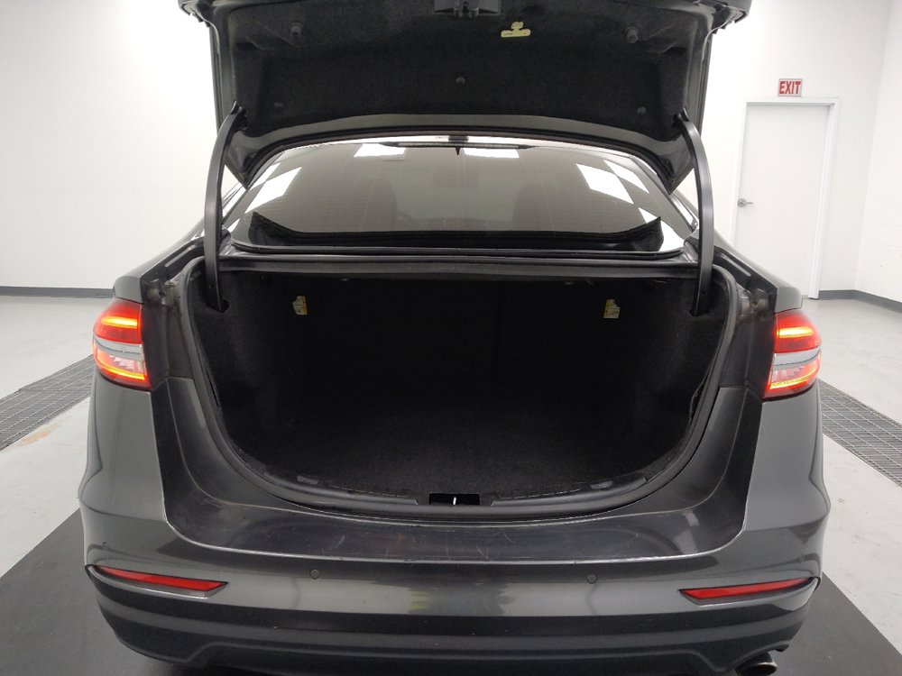 Used 2020 Ford Fusion SEL FWD image 29