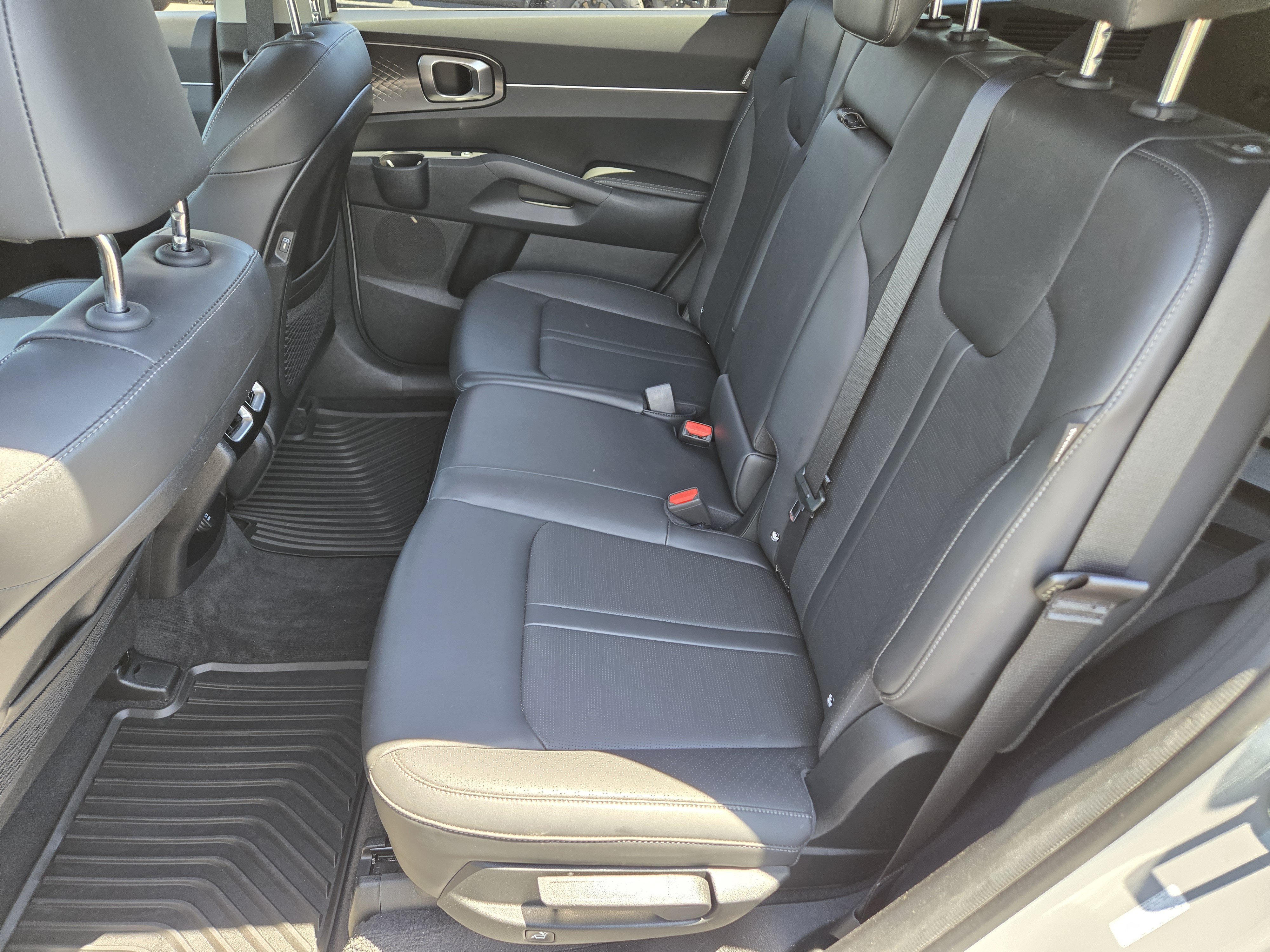 Used 2025 Kia Sorento S w/ Panoramic Sunroof Package AWD/4WD image 19