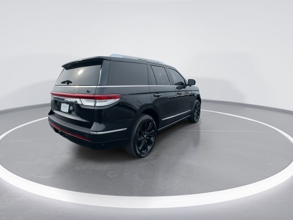 Used 2022 Lincoln Navigator Reserve image 8