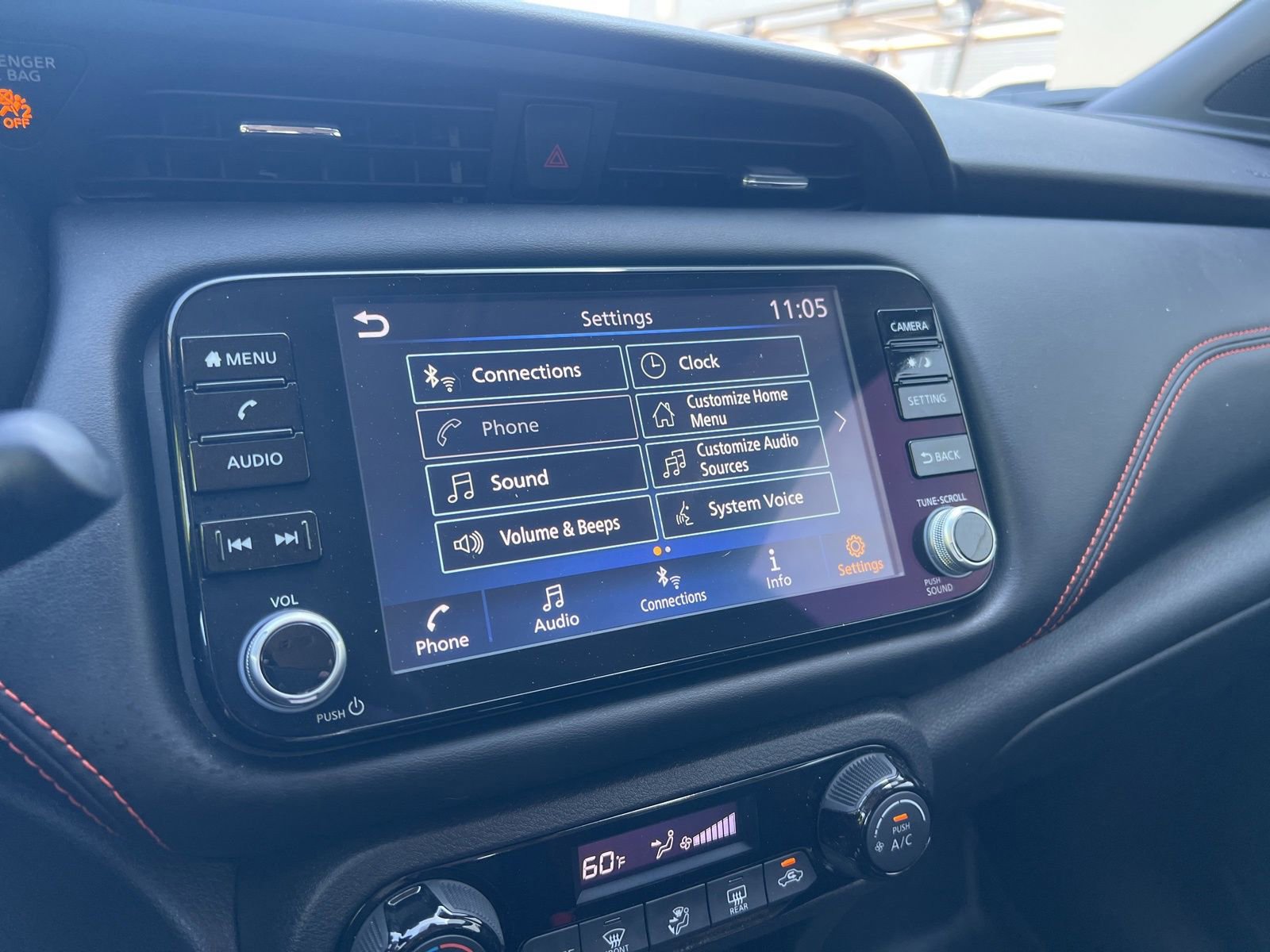 Used 2023 Nissan Kicks SR w/ Exterior Package image 18