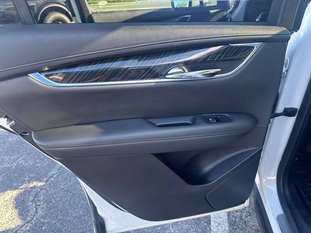 Used 2021 Cadillac XT6 Premium Luxury AWD/4WD image 31