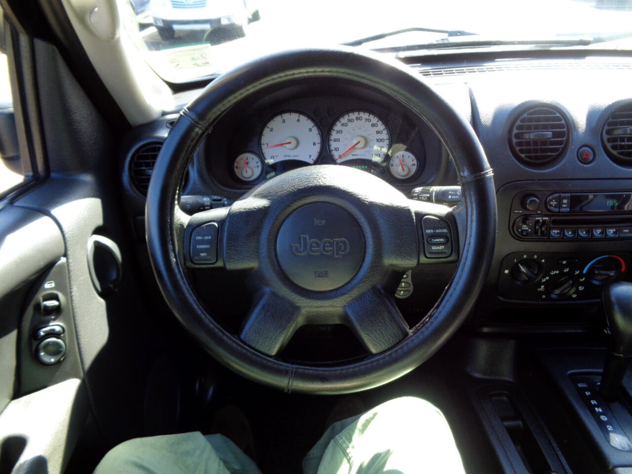 Used 2003 Jeep Liberty Sport image 18