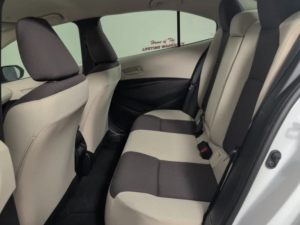 Used 2026 Toyota Corolla LE FWD image 6
