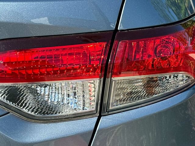 Used 2021 Toyota Corolla LE FWD image 31