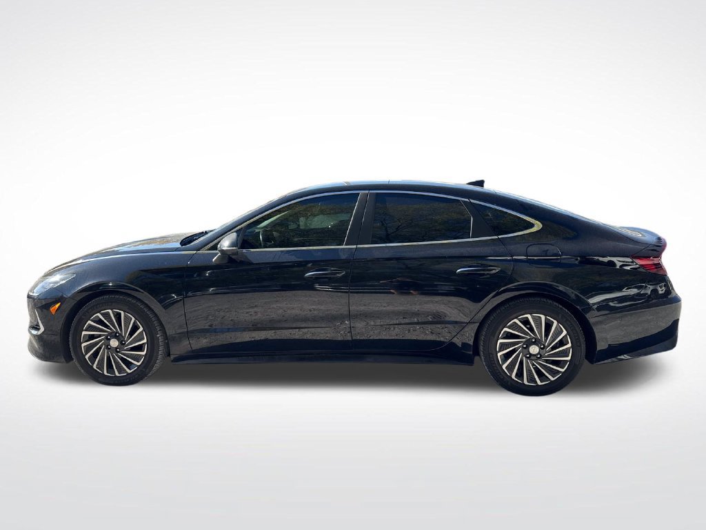 Used 2022 Hyundai Sonata Limited FWD image 2