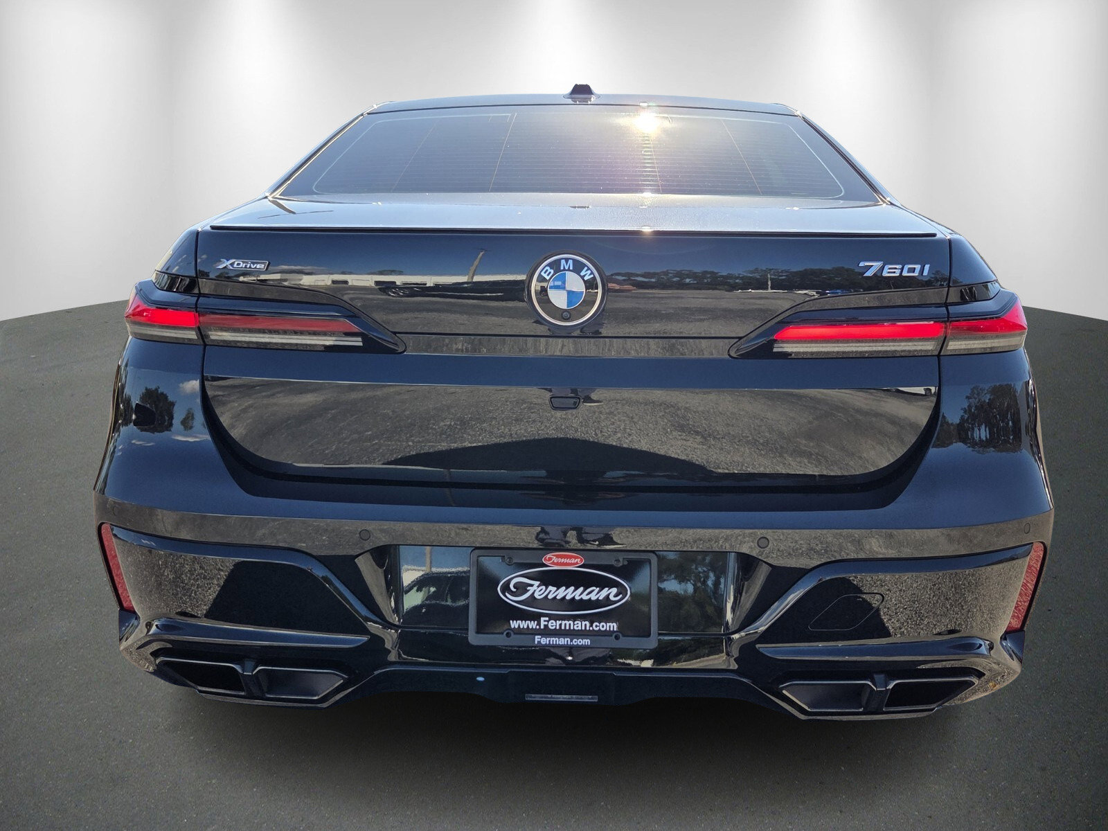 Used 2024 BMW 760i xDrive w/ Executive Package image 6