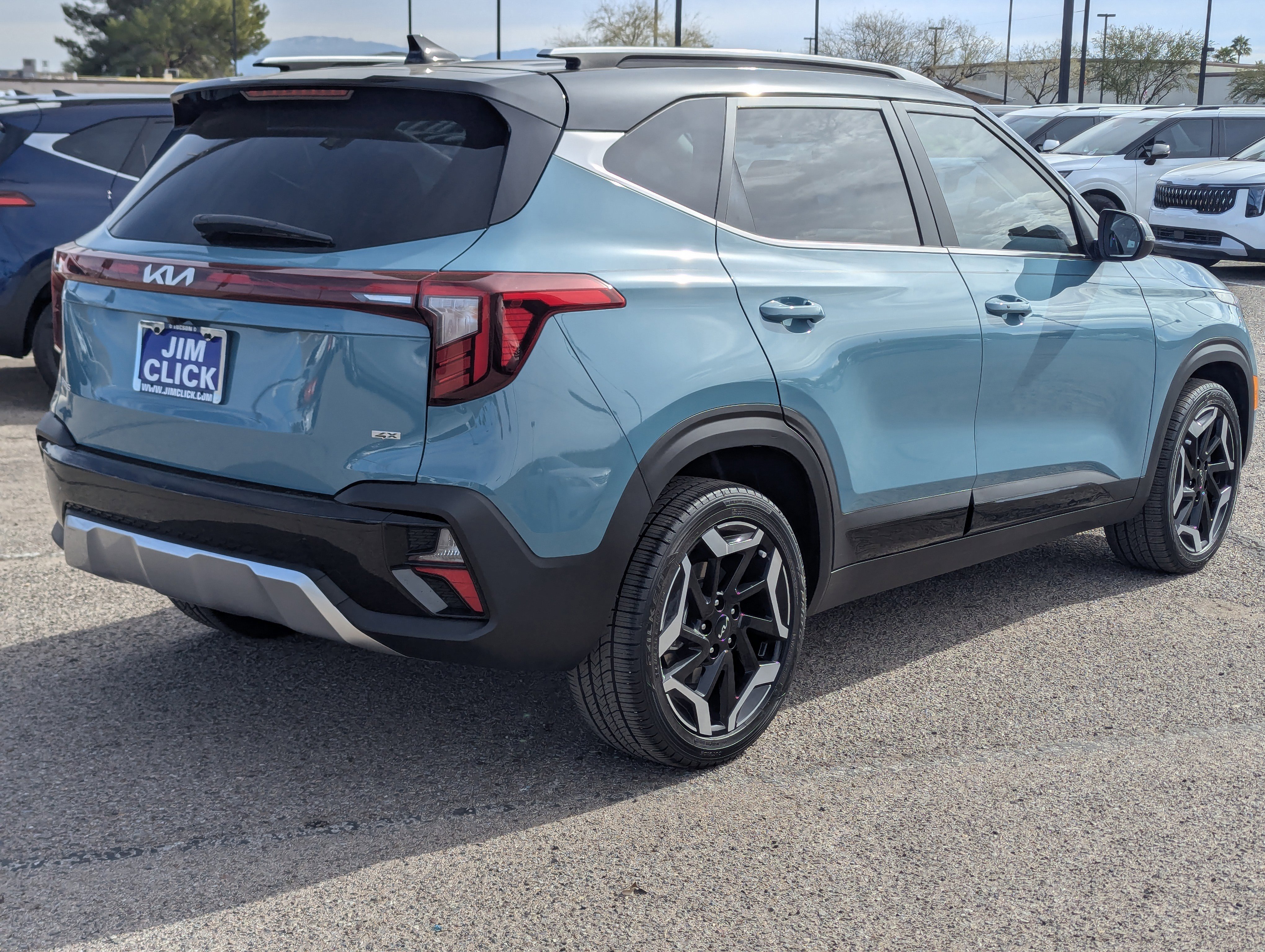 Certified 2024 Kia Seltos SX image 2