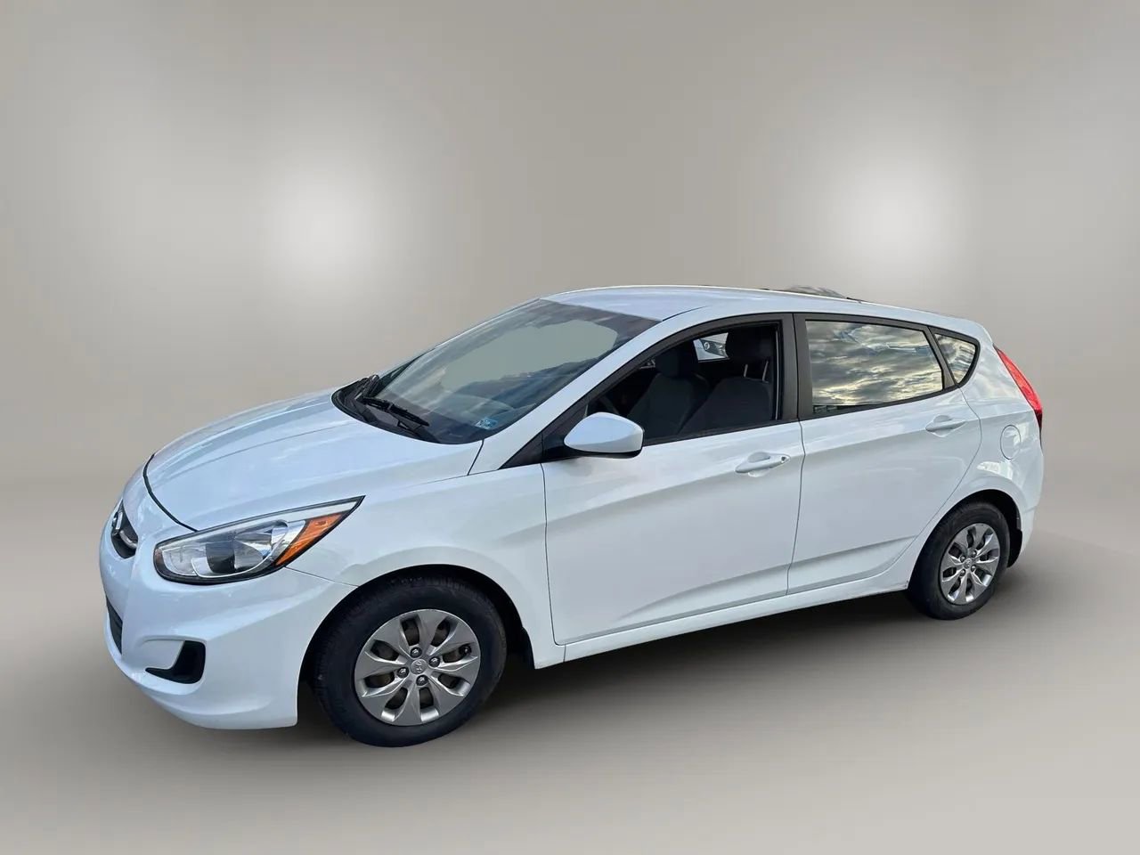 Used 2015 Hyundai Accent GS image 7
