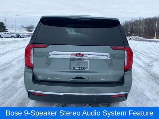 Used 2024 GMC Yukon SLT w/ SLT Luxury Package image 4