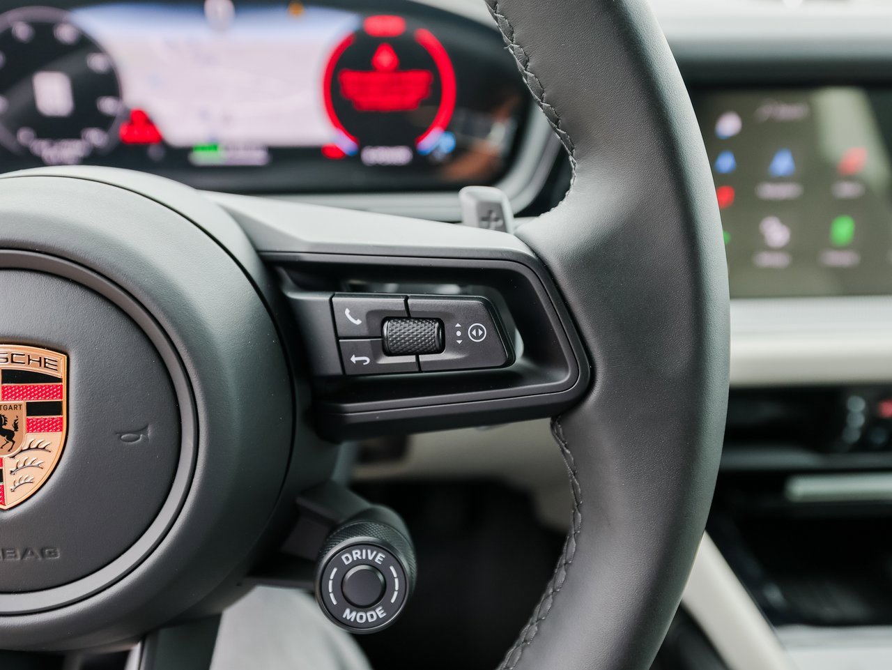 New 2025 Porsche Cayenne E-Hybrid Coupe image 16