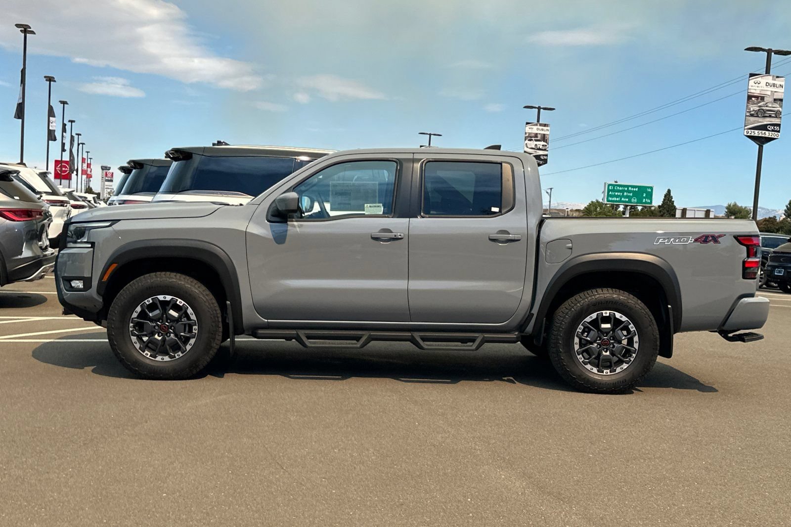 New 2026 Nissan Frontier PRO-4X w/ Tow Package AWD/4WD image 7