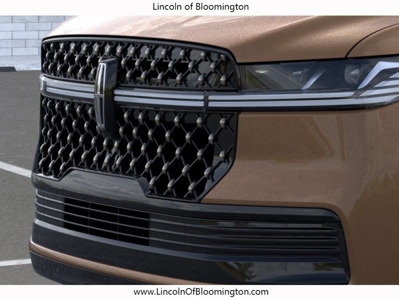New 2026 Lincoln Navigator Black Label w/ Black Label Special Edition AWD/4WD image 18