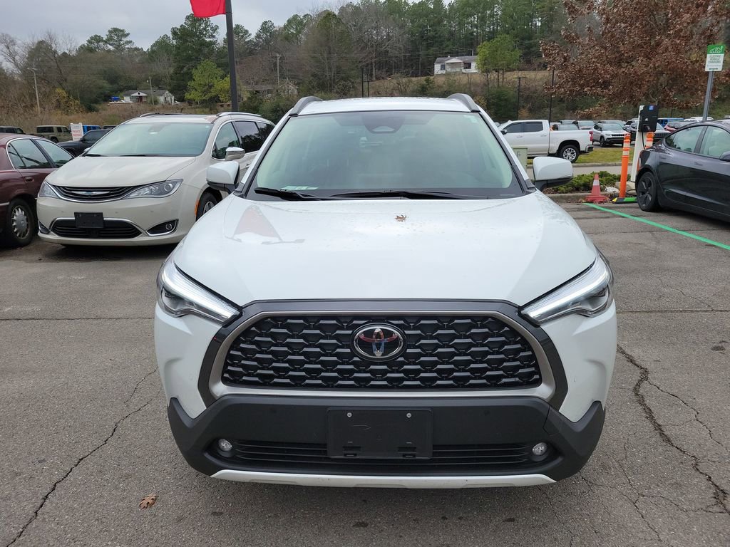 Used 2024 Toyota Corolla Cross XLE image 8