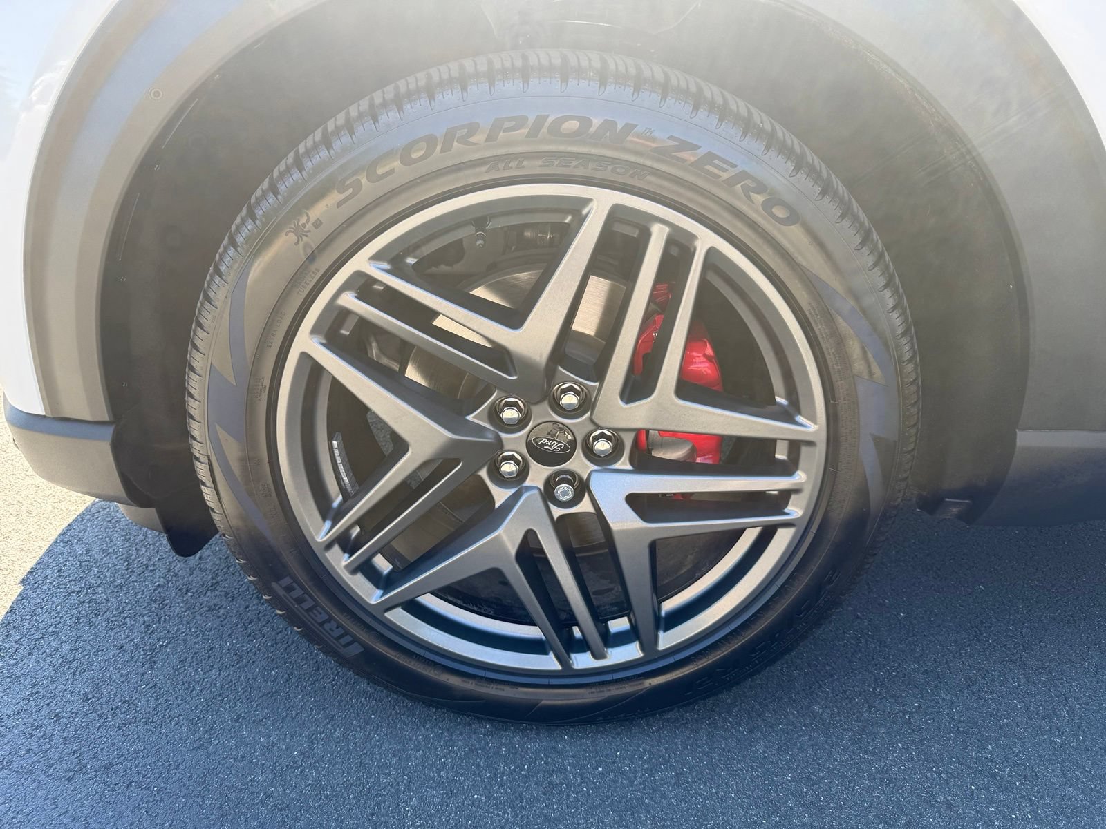 Used 2025 Ford Explorer ST AWD/4WD image 21