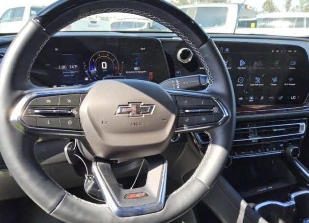 Used 2024 Chevrolet Traverse Z71 w/ Enhanced Driving Package image 5