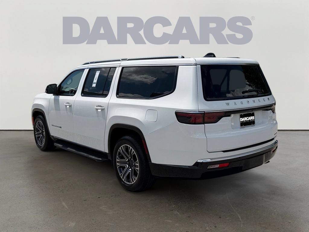 Used 2024 Jeep Wagoneer L Series II w/ Flexible Seating Group AWD/4WD image 5