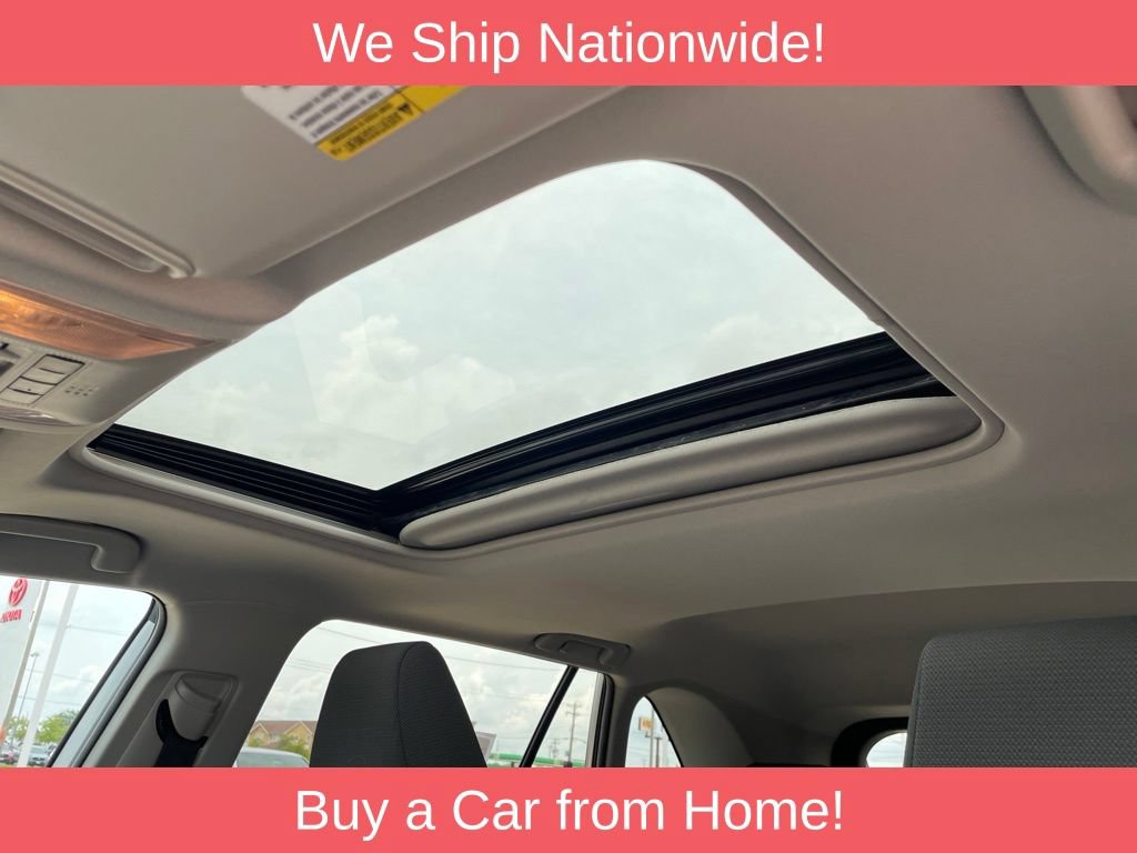 Used 2021 Toyota RAV4 XLE w/ Convenience Package AWD/4WD image 11