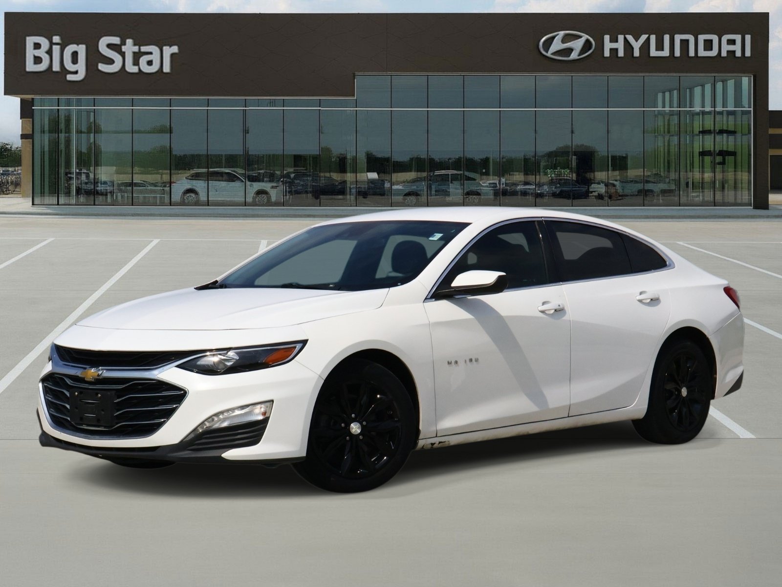 Used 2019 Chevrolet Malibu LT w/ Driver Confidence Package II FWD image 1