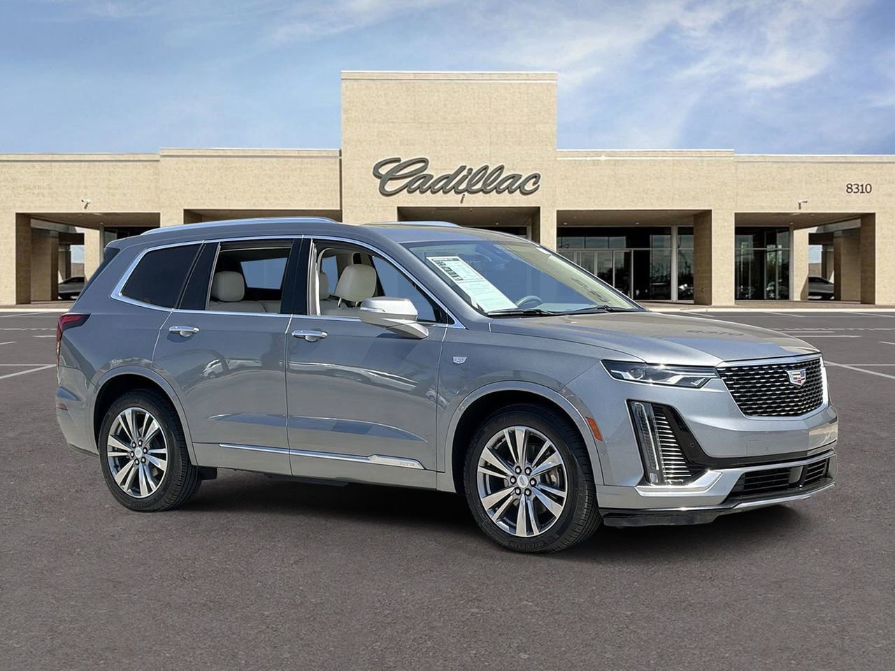 Used 2020 Cadillac XT6 Premium Luxury FWD image 3