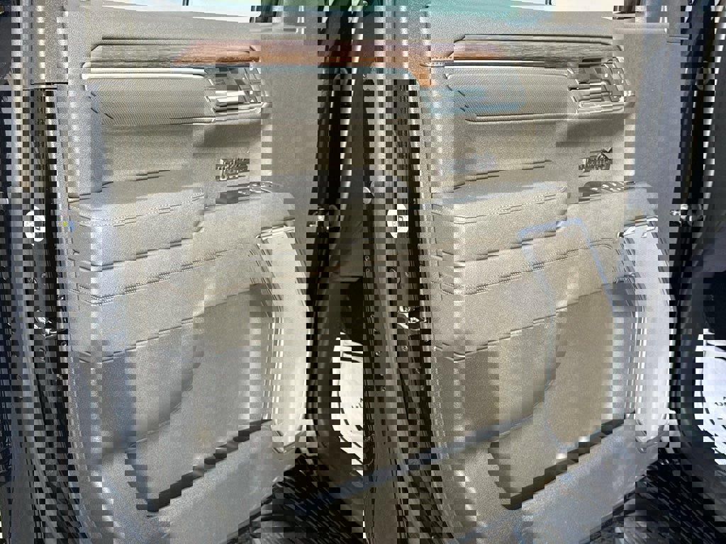 New 2026 Chevrolet Silverado 1500 High Country w/ Technology Package image 11