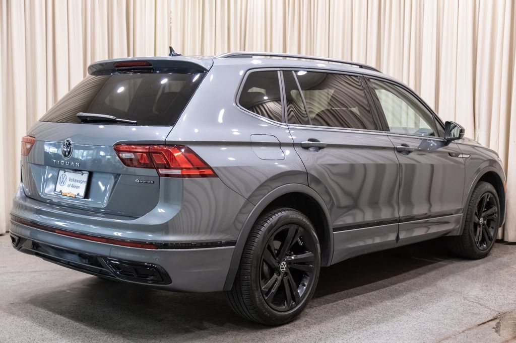 Certified 2024 Volkswagen Tiguan SE R-Line AWD/4WD image 6