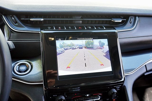 Certified 2023 Jeep Grand Cherokee Laredo RWD image 27