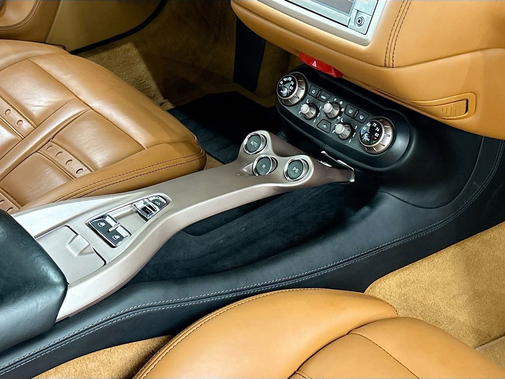 Used 2014 Ferrari California image 20