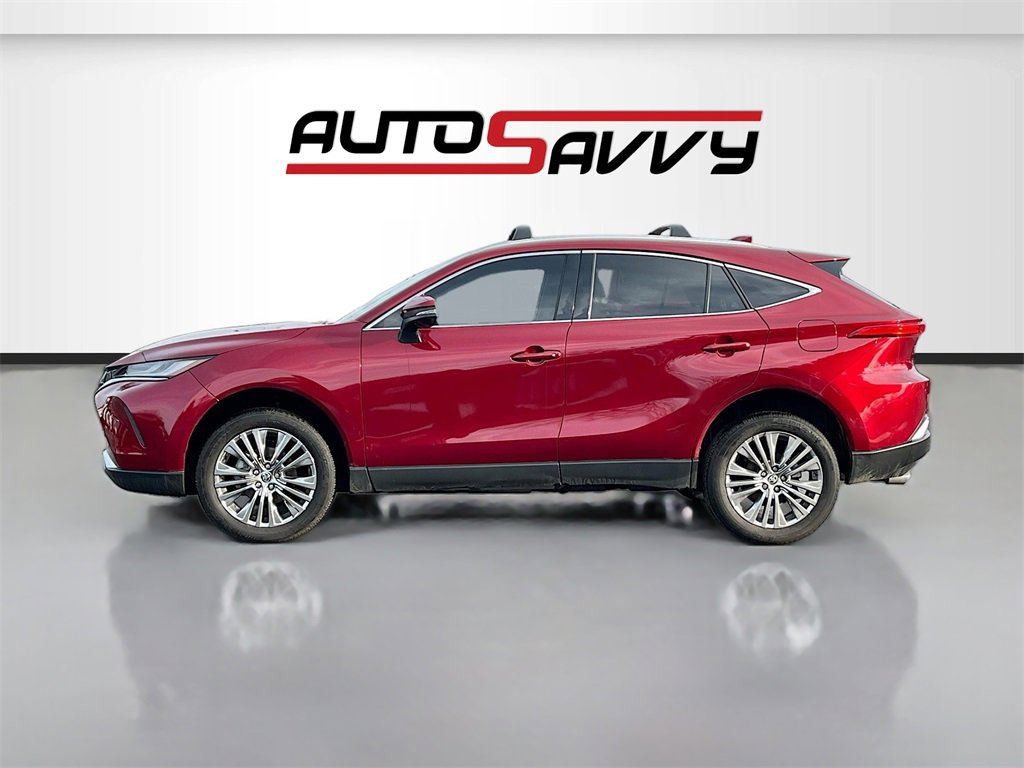 Used 2024 Toyota Venza Limited image 4