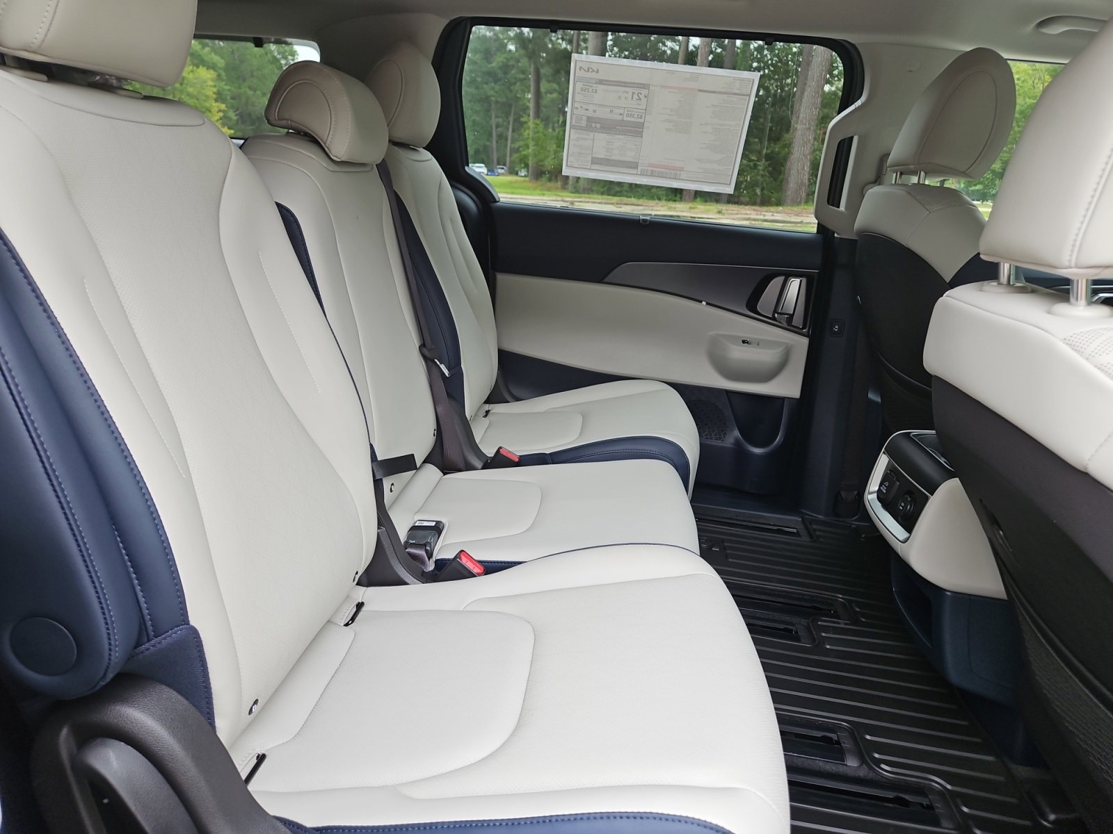 New 2026 Kia Carnival SX image 17