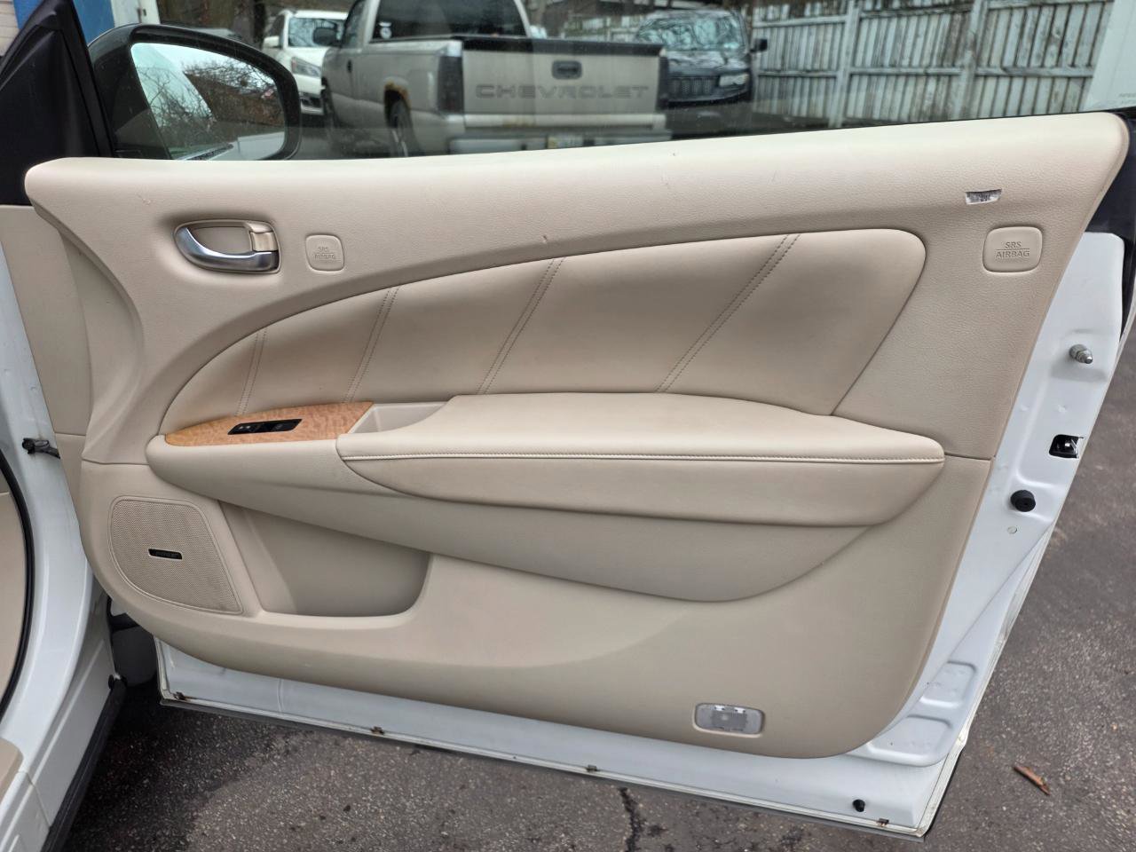 Used 2014 Nissan Murano CrossCabriolet w/ Navigation Package image 26