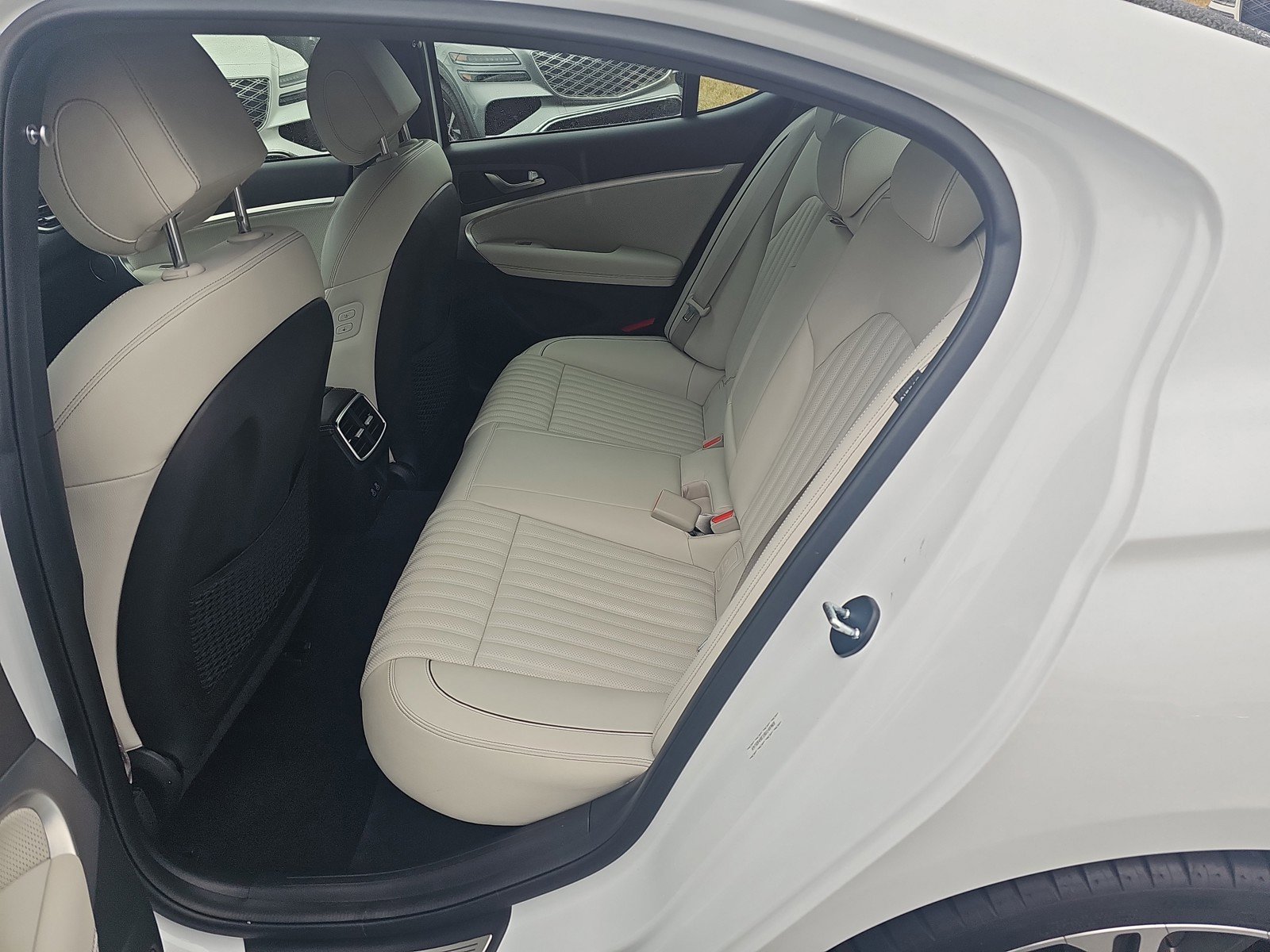 Used 2025 Genesis G70 3.3T Advanced image 34