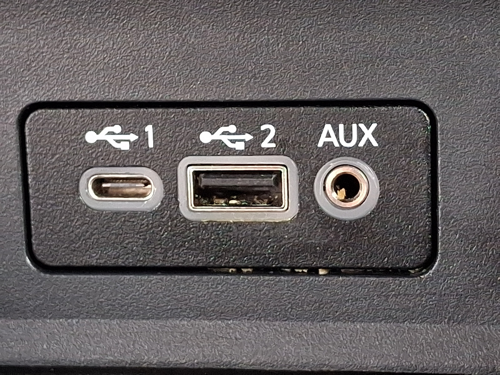 Used 2025 Nissan Sentra SV FWD image 24