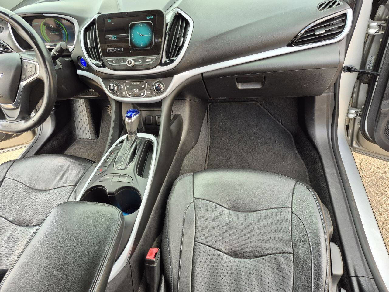 Used 2017 Chevrolet Volt LT w/ Comfort Package FWD image 20