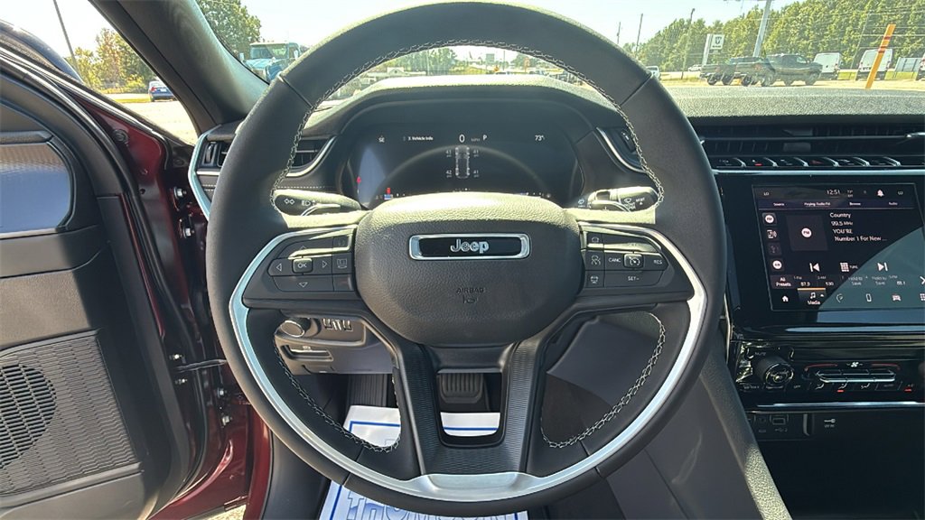 New 2025 Jeep Grand Cherokee Laredo X image 21