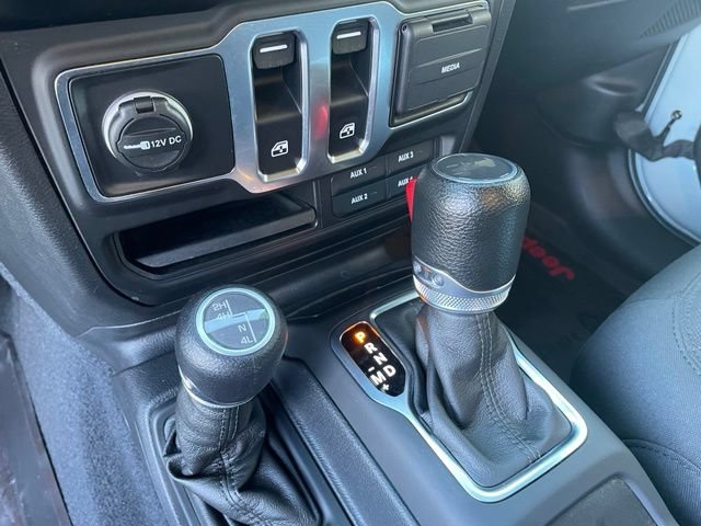 Used 2023 Jeep Wrangler Sport AWD/4WD image 26