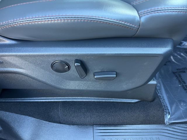 Used 2025 Ford Expedition Max Active image 22