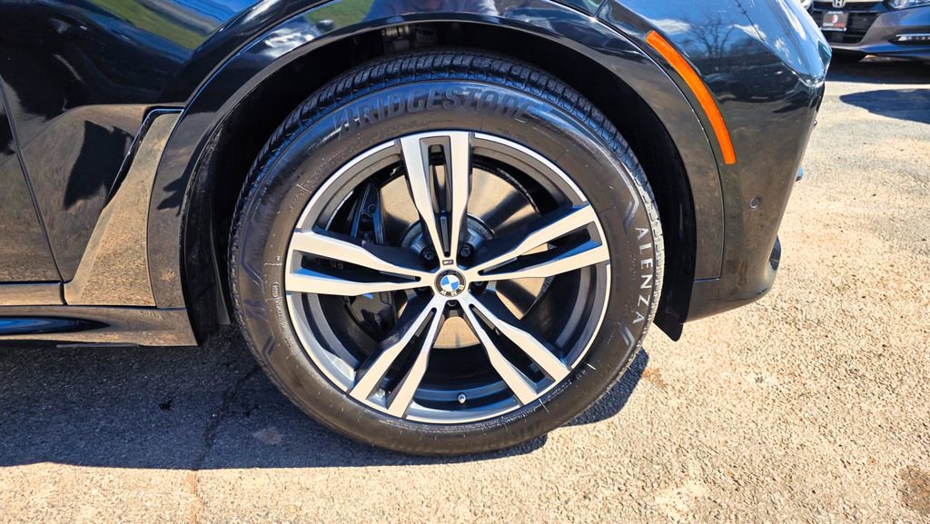 Used 2021 BMW X7 M50i w/ Dynamic Handling Package image 58