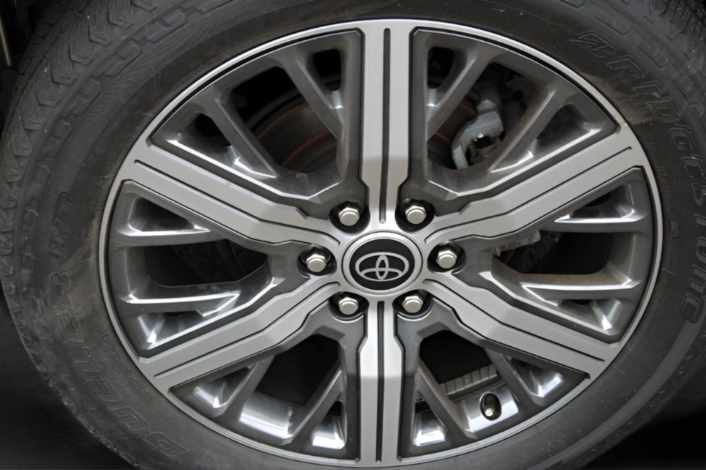 Used 2023 Toyota Sequoia Capstone image 36