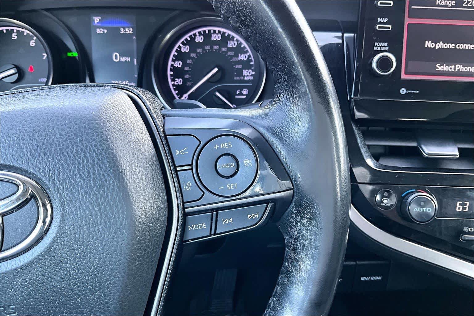Used 2021 Toyota Camry SE w/ Cold Weather Package FWD image 25