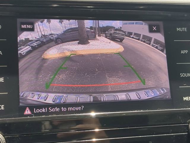 Certified 2022 Volkswagen Passat 2.0T SE FWD image 21