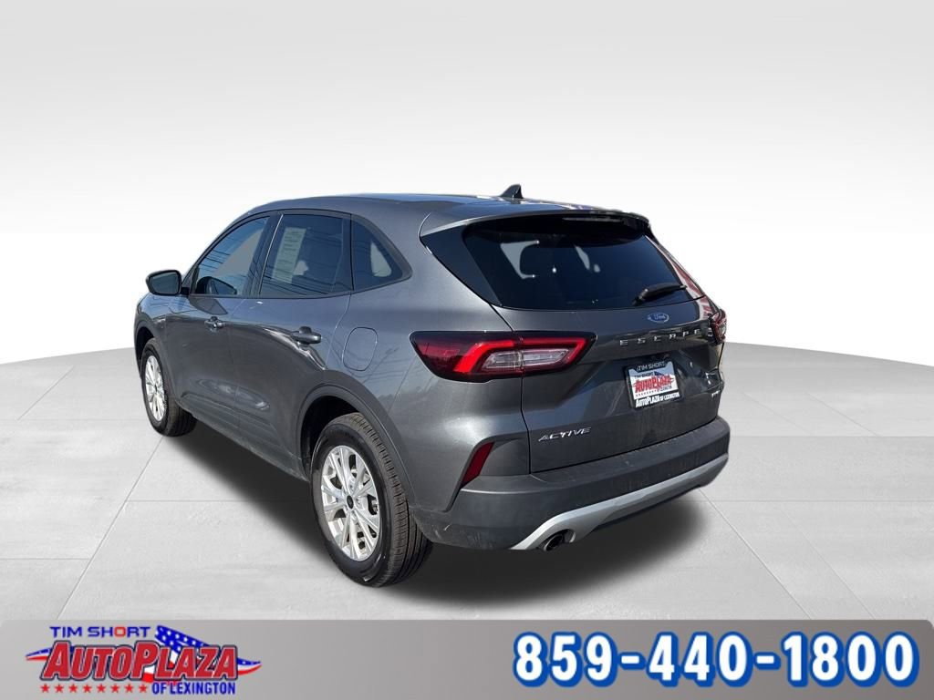 Used 2025 Ford Escape Active AWD/4WD image 2