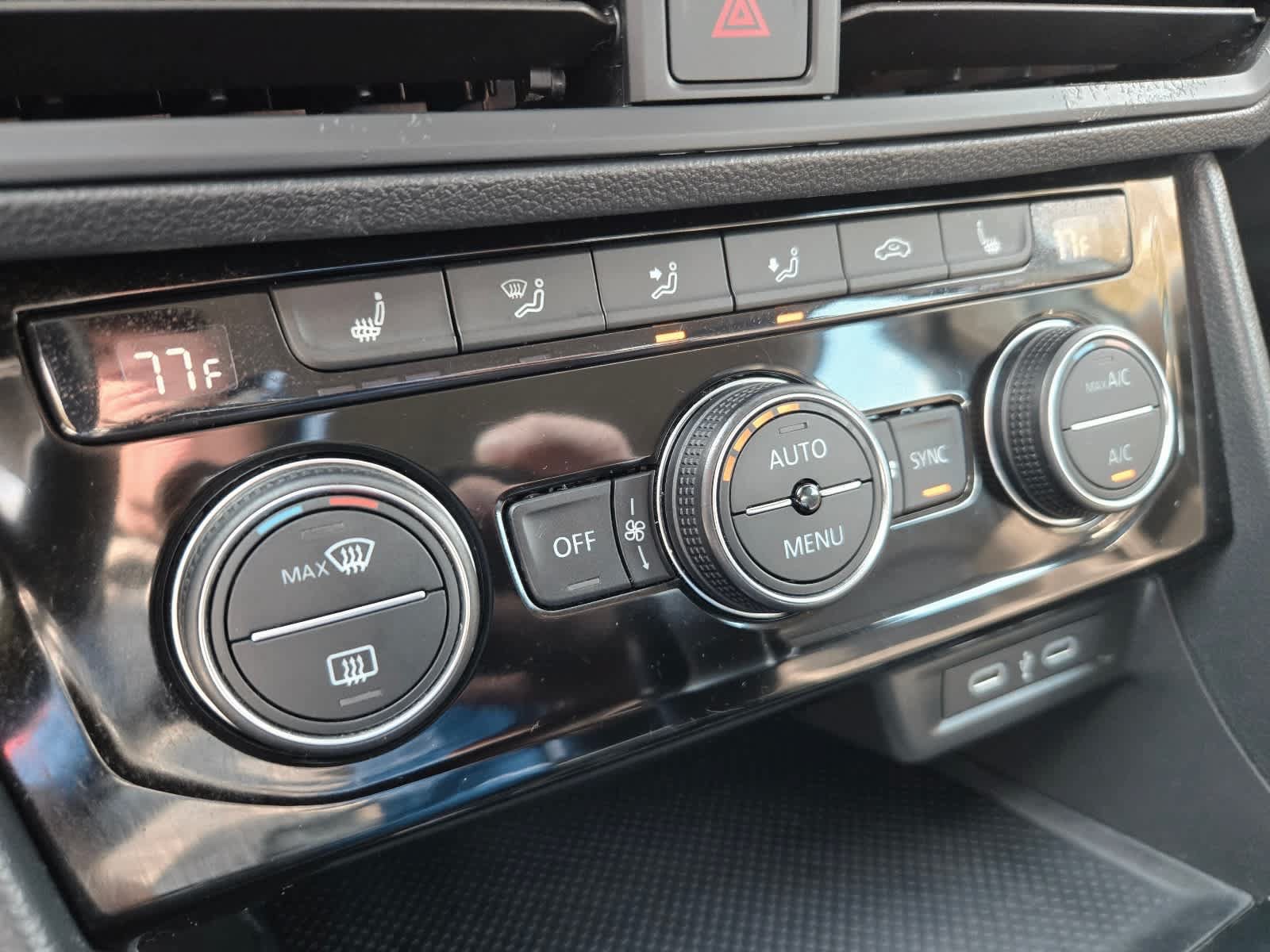 Certified 2024 Volkswagen Jetta SE FWD image 19