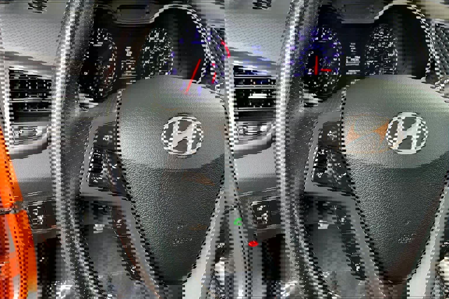 Used 2016 Hyundai Veloster Turbo image 23