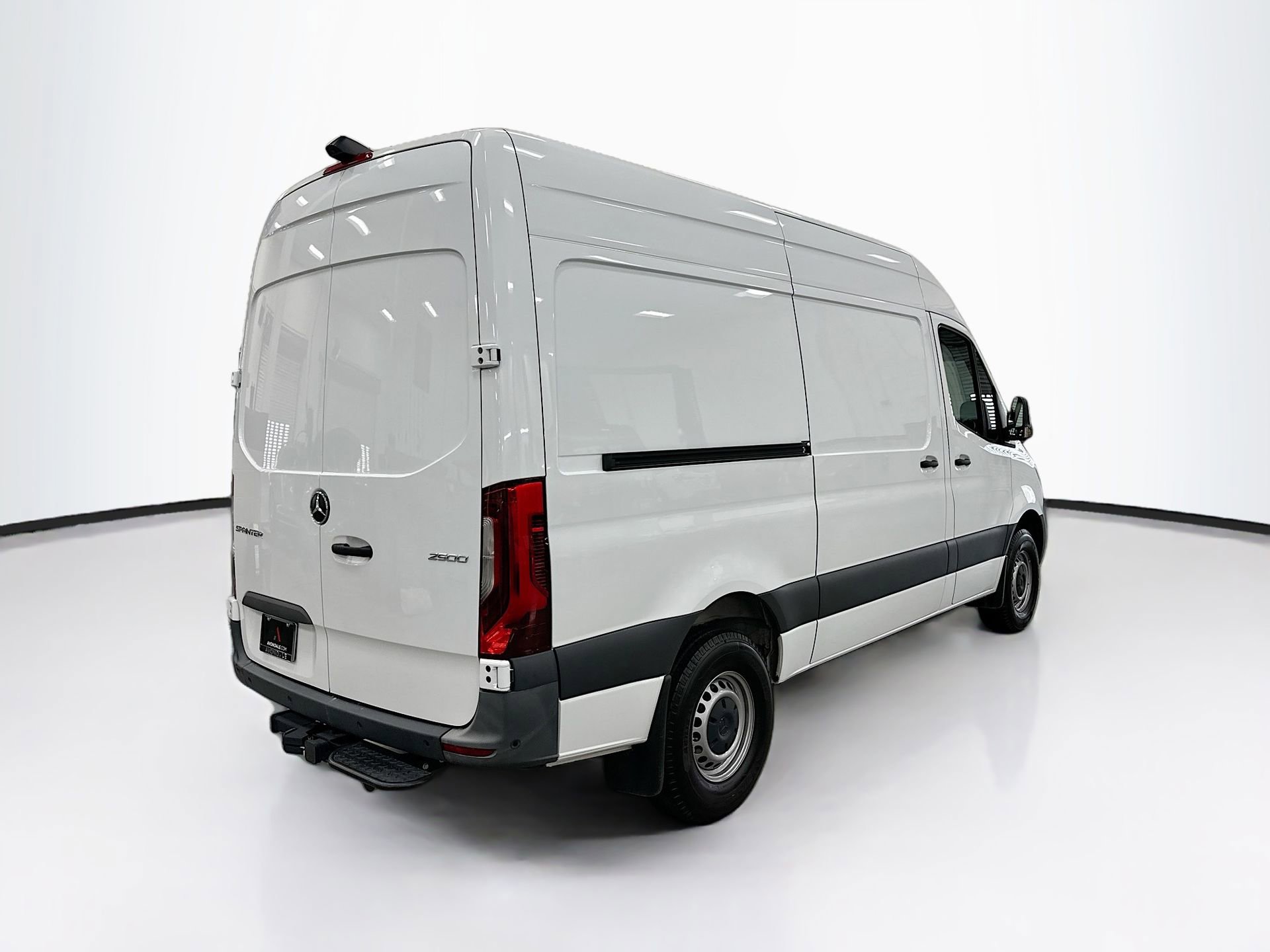 Used 2023 Mercedes-Benz Sprinter 144 Cargo image 8