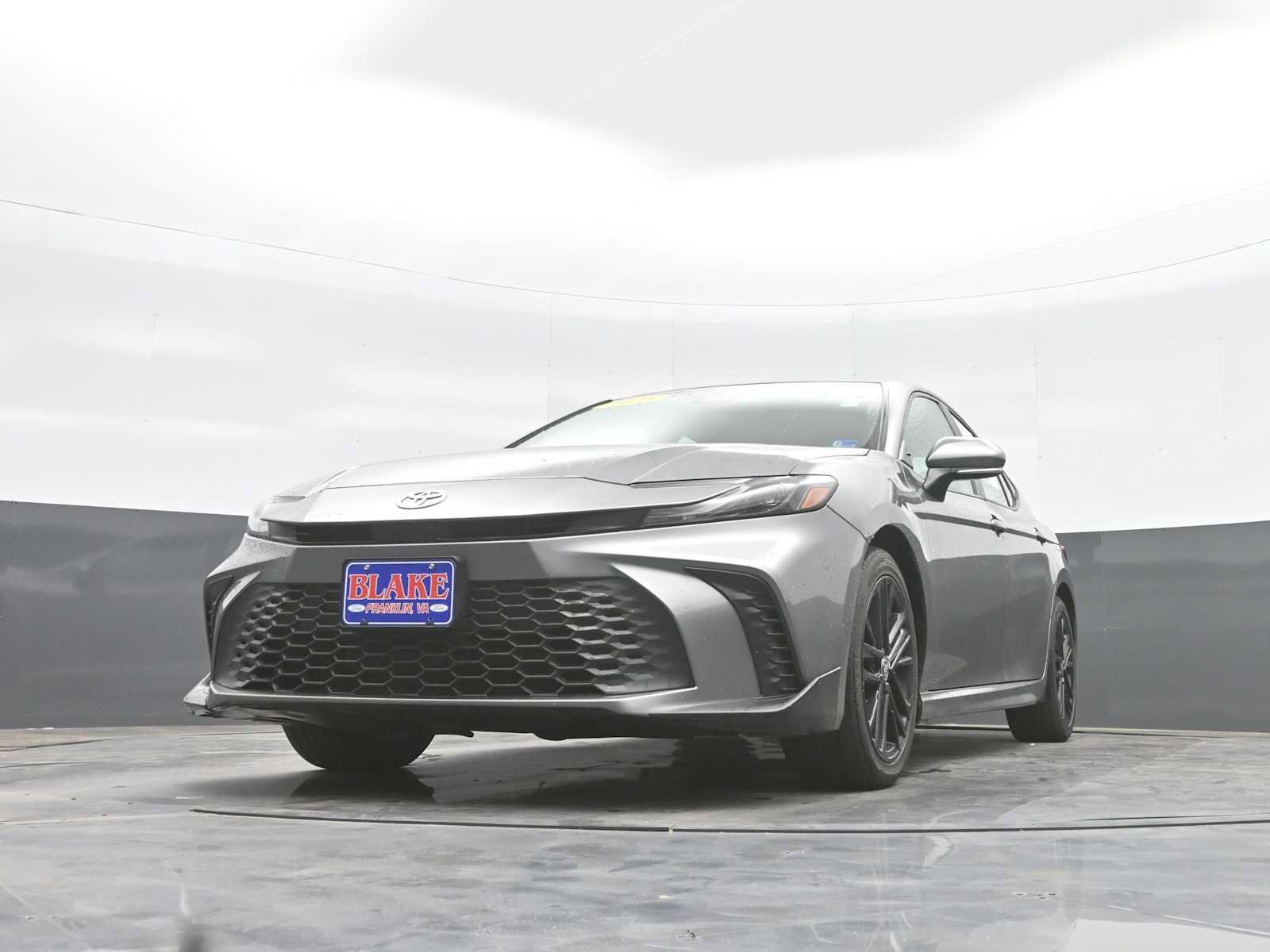 Used 2025 Toyota Camry SE FWD image 22